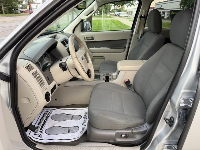 Ford Escape XLT 4WD V6 2009