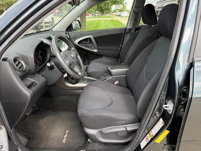 Toyota RAV4 Sport I4 2WD 2009