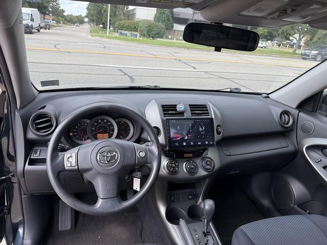 Toyota RAV4 Sport I4 2WD 2009