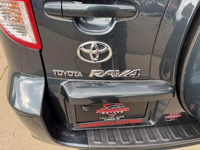 Toyota RAV4 Sport I4 2WD 2009