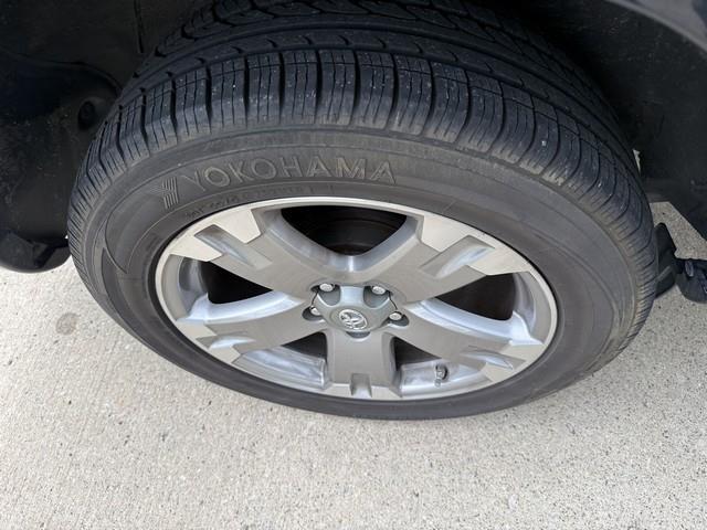 Toyota RAV4 Sport I4 2WD 2009