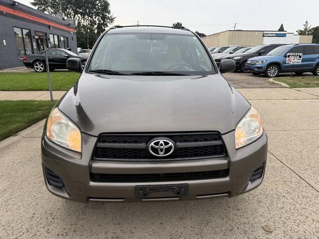 Toyota RAV4 Base I4 2WD 2011