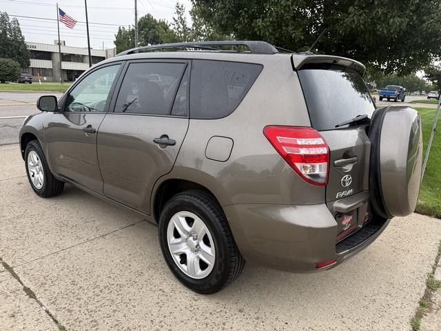 Toyota RAV4 Base I4 2WD 2011