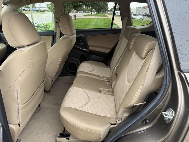 Toyota RAV4 Base I4 2WD 2011