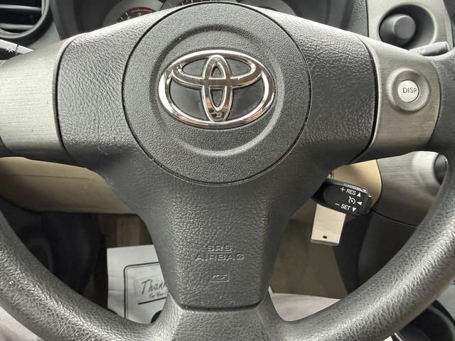 Toyota RAV4 Base I4 2WD 2011