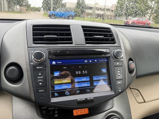 Toyota RAV4 Base I4 2WD 2011