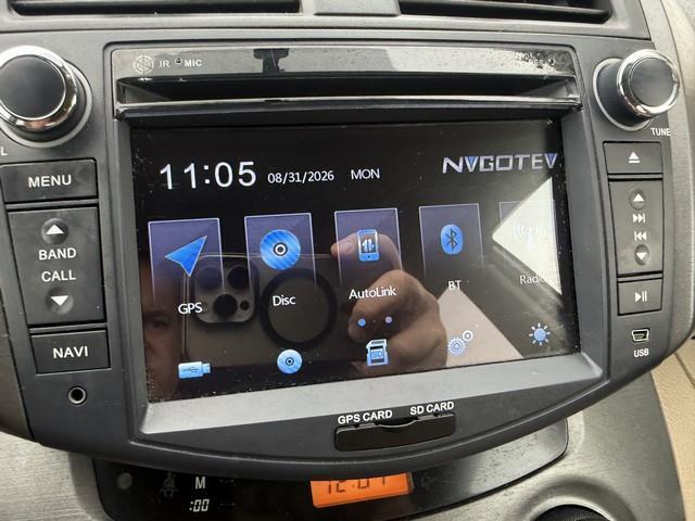 Toyota RAV4 Base I4 2WD 2011