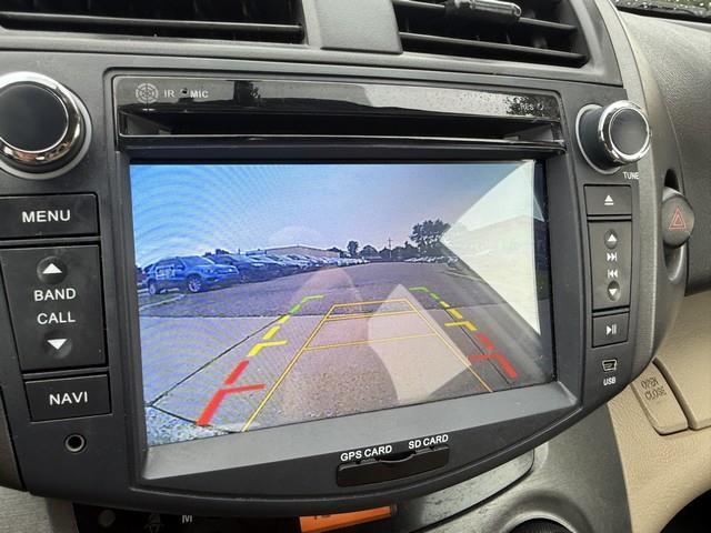 Toyota RAV4 Base I4 2WD 2011