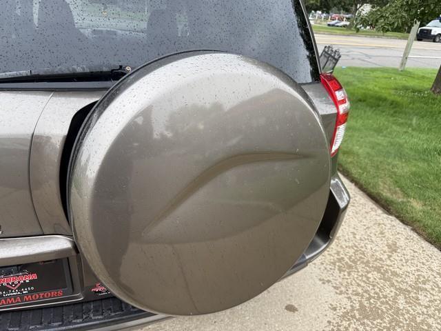 Toyota RAV4 Base I4 2WD 2011