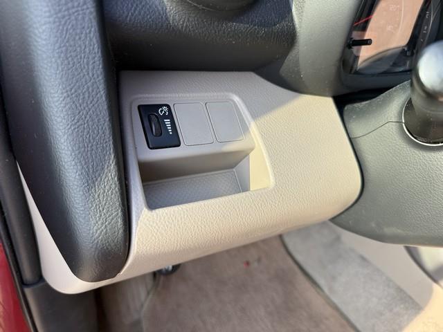Toyota RAV4 Base I4 4WD with 3rd Row 2007