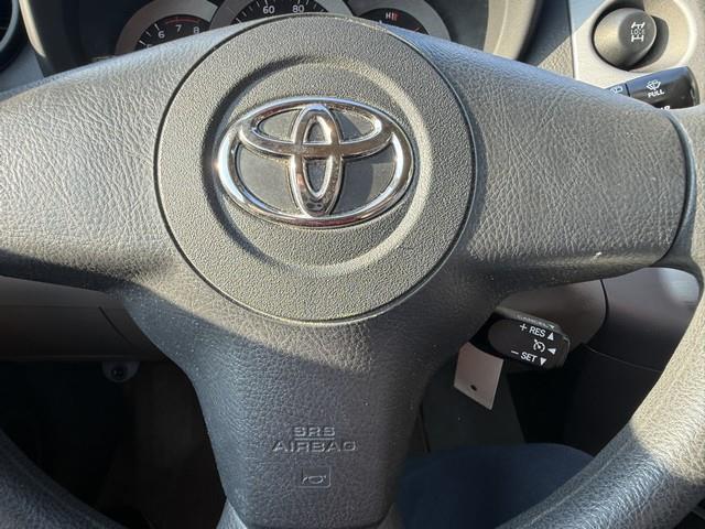Toyota RAV4 Base I4 4WD with 3rd Row 2007