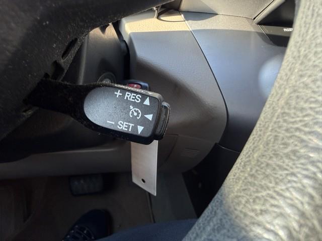 Toyota RAV4 Base I4 4WD with 3rd Row 2007