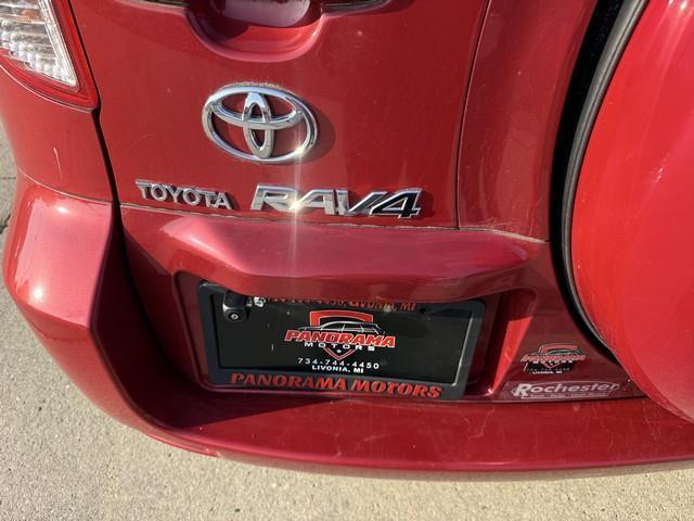 Toyota RAV4 Base I4 4WD with 3rd Row 2007