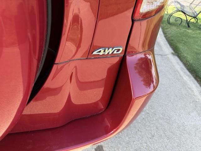 Toyota RAV4 Base I4 4WD with 3rd Row 2007
