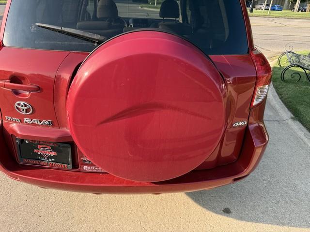 Toyota RAV4 Base I4 4WD with 3rd Row 2007