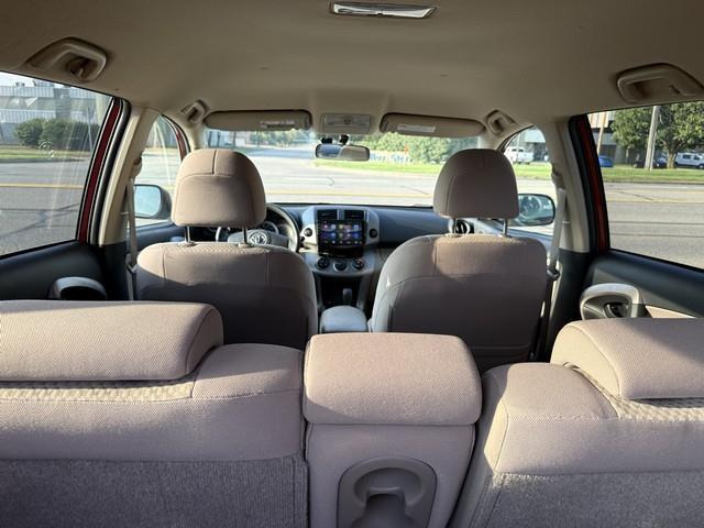 Toyota RAV4 Base I4 4WD with 3rd Row 2007
