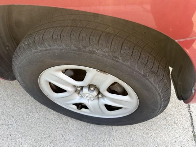 Toyota RAV4 Base I4 4WD with 3rd Row 2007