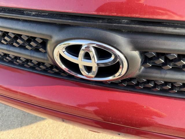 Toyota RAV4 Base I4 4WD with 3rd Row 2007