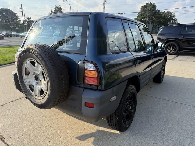 Toyota RAV4 4-Door 2WD 1999