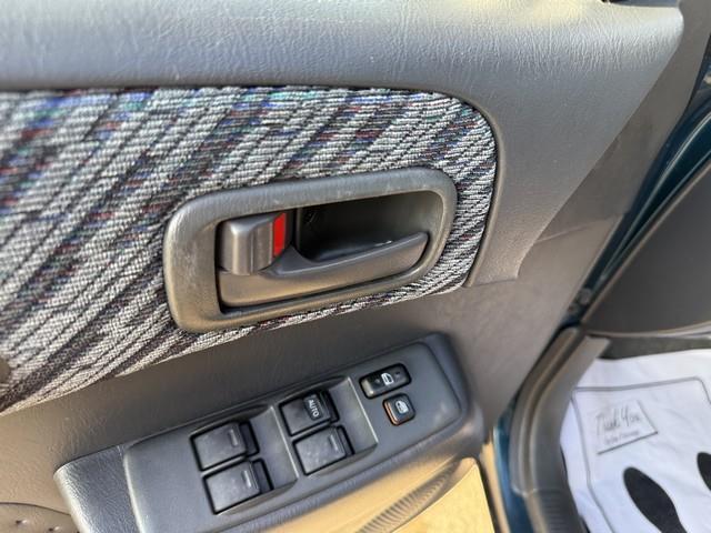 Toyota RAV4 4-Door 2WD 1999