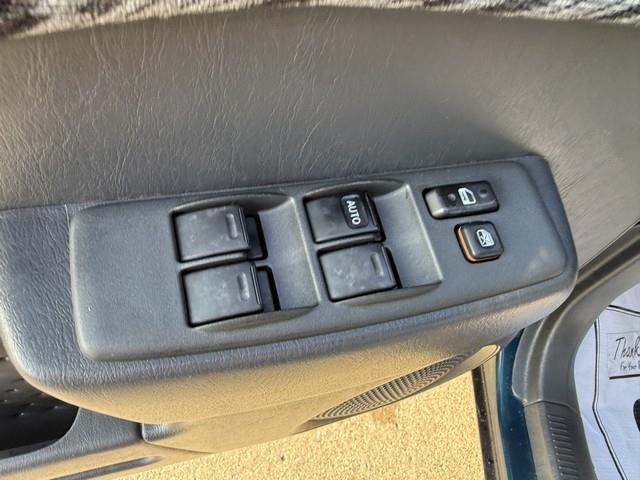 Toyota RAV4 4-Door 2WD 1999