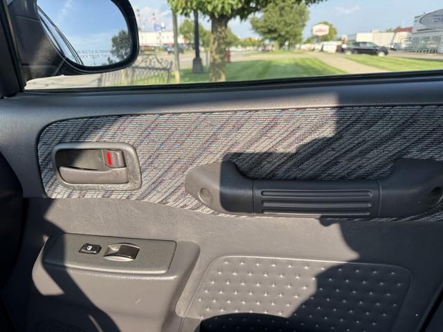 Toyota RAV4 4-Door 2WD 1999