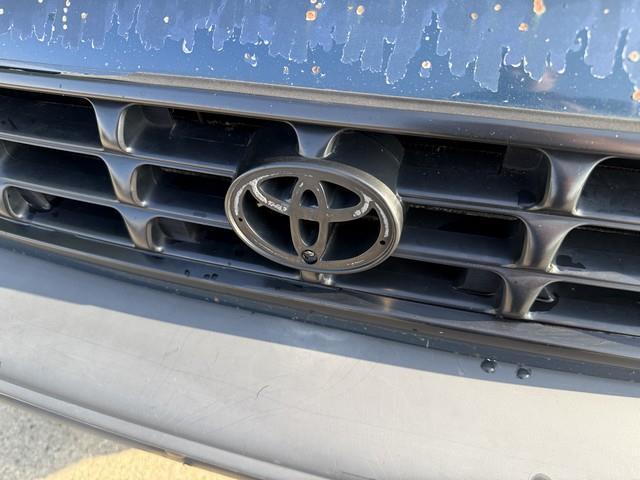 Toyota RAV4 4-Door 2WD 1999