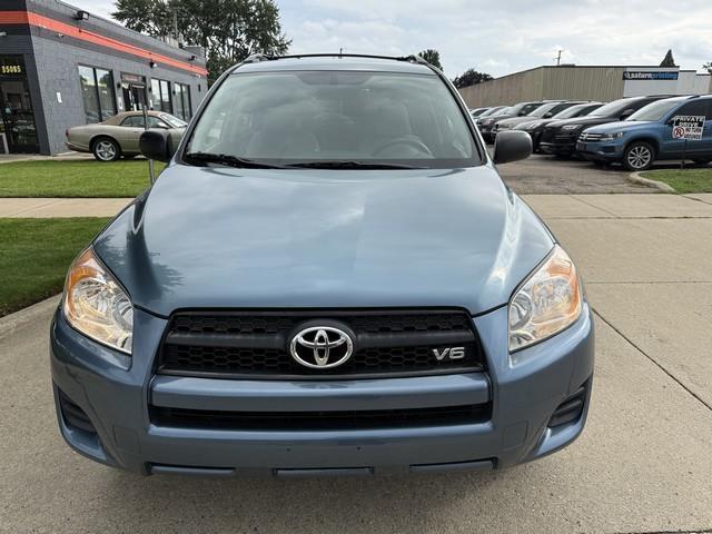 Toyota RAV4 Base V6 4WD with 3rd Row 2009