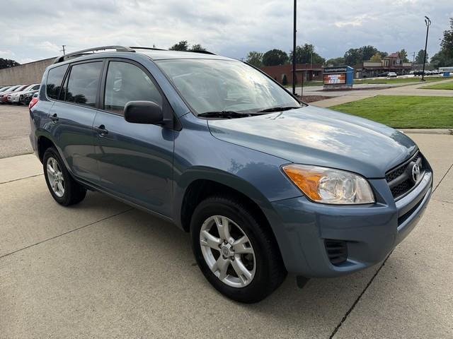 Toyota RAV4 Base V6 4WD with 3rd Row 2009