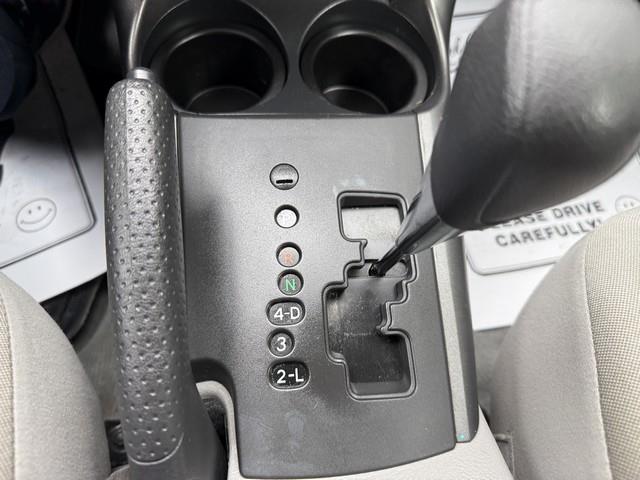 Toyota RAV4 Base V6 4WD with 3rd Row 2009