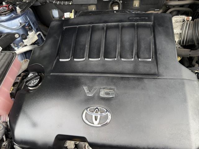 Toyota RAV4 Base V6 4WD with 3rd Row 2009