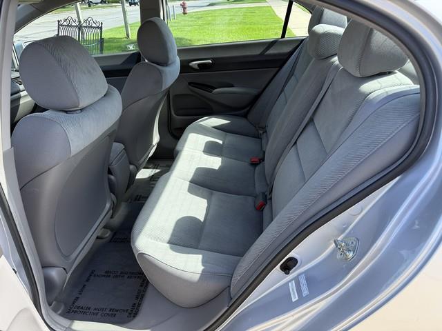 Honda Civic LX Sedan 5-Speed AT 2011