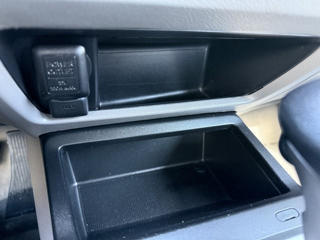 Honda Civic LX Sedan 5-Speed AT 2011