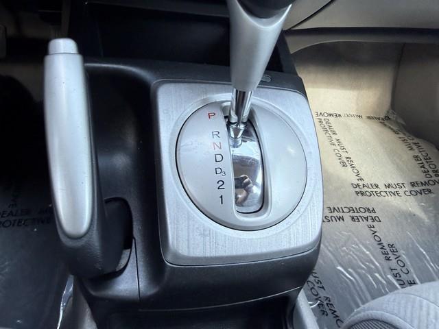 Honda Civic LX Sedan 5-Speed AT 2011