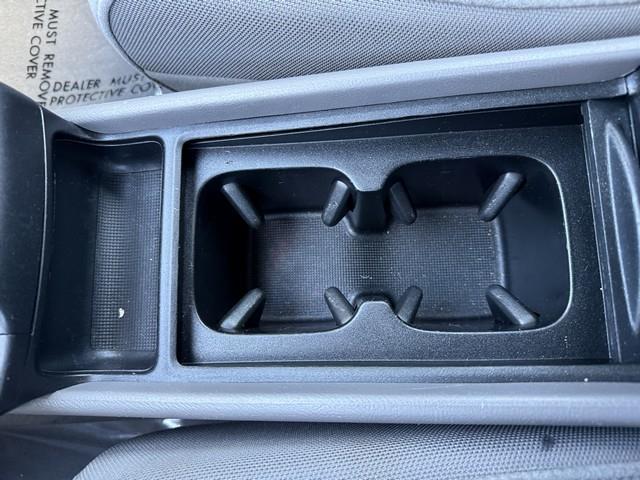 Honda Civic LX Sedan 5-Speed AT 2011