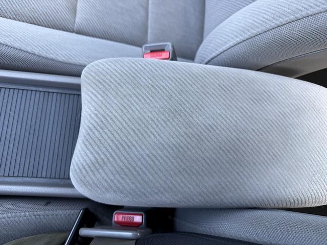 Honda Civic LX Sedan 5-Speed AT 2011