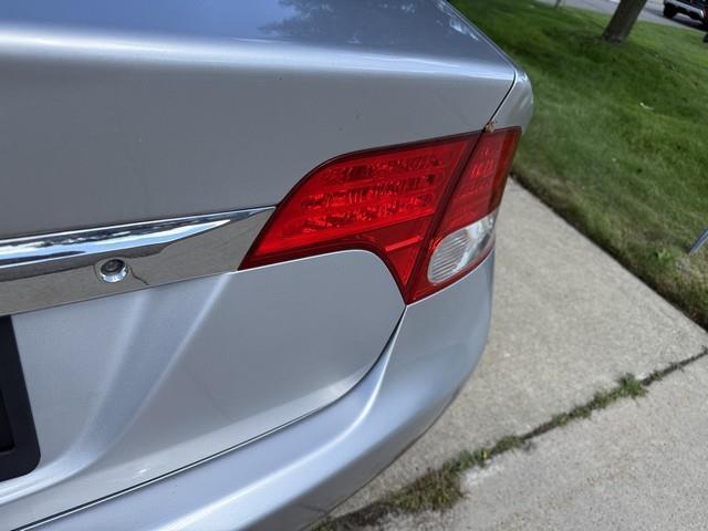 Honda Civic LX Sedan 5-Speed AT 2011