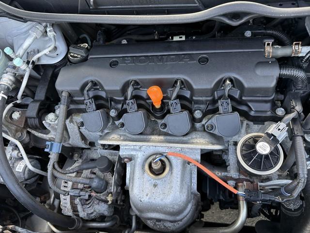 Honda Civic LX Sedan 5-Speed AT 2011