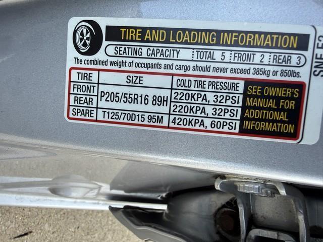 Honda Civic LX Sedan 5-Speed AT 2011