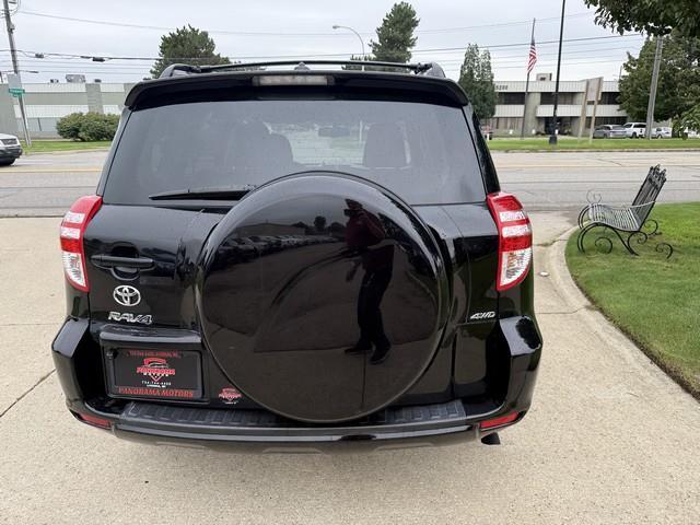 Toyota RAV4 Base I4 4WD 2011