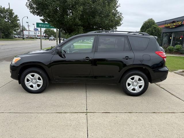 Toyota RAV4 Base I4 4WD 2011