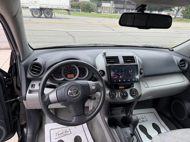 Toyota RAV4 Base I4 4WD 2011