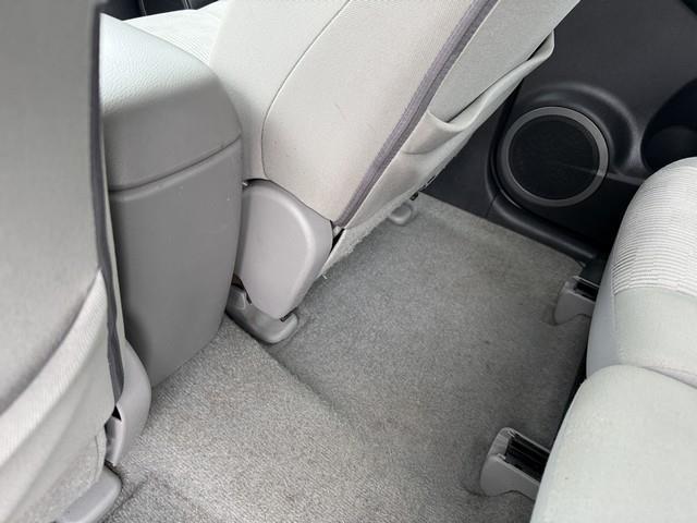 Toyota RAV4 Base I4 4WD 2011