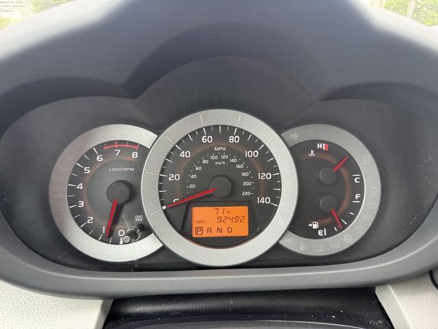 Toyota RAV4 Base I4 4WD 2011