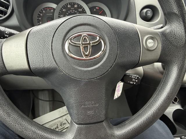 Toyota RAV4 Base I4 4WD 2011