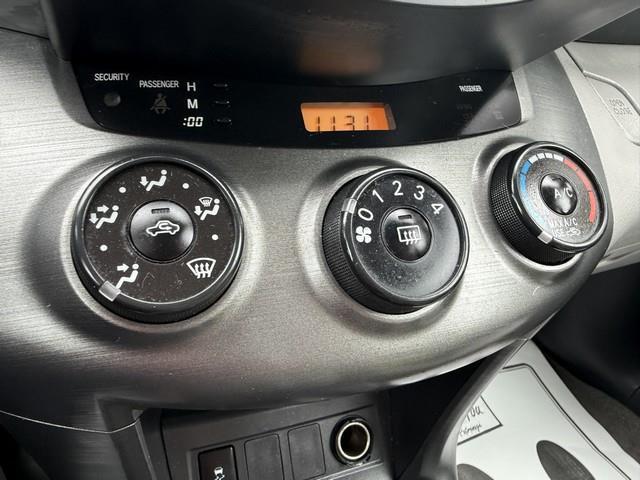 Toyota RAV4 Base I4 4WD 2011