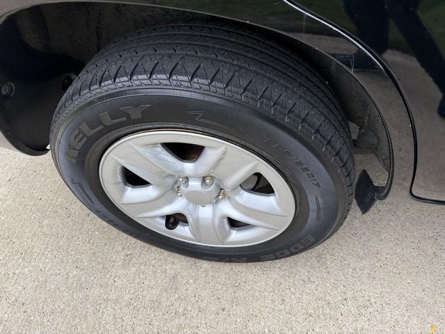 Toyota RAV4 Base I4 4WD 2011