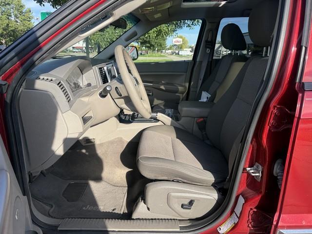 Jeep Grand Cherokee Laredo 2WD 2009