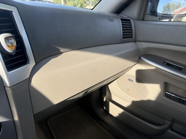 Jeep Grand Cherokee Laredo 2WD 2009