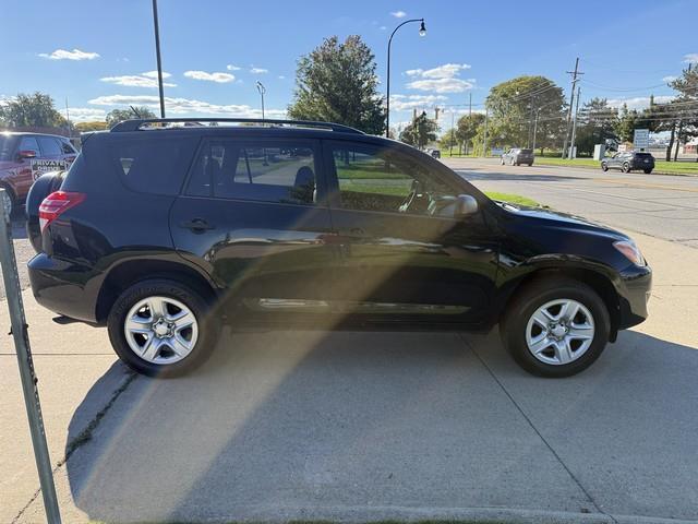 Toyota RAV4 Base I4 2WD 2012